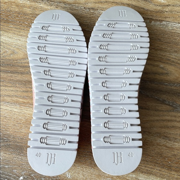 Ilse Jacobsen Hornak Tulip Perforated Flats in Rose NWOT - Picture 10 of 11